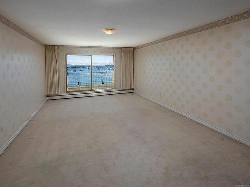 203-1440 Beach Dr, Oak Bay, BC - Indoor Photo Showing Other Room