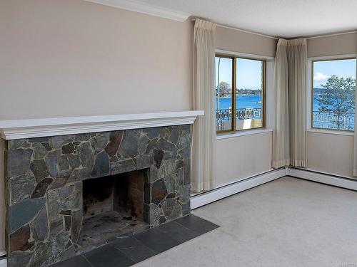 203-1440 Beach Dr, Oak Bay, BC - Indoor With Fireplace