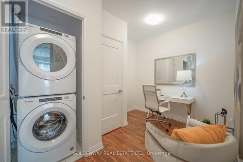 616 - 50 Dunfield Avenue, Toronto, ON - Indoor Photo Showing Laundry Room