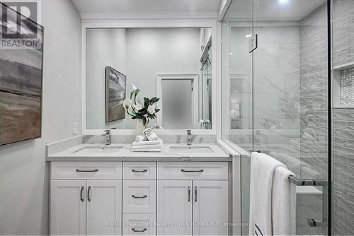97 Betty Ann Drive, Toronto, ON - Indoor Photo Showing Bathroom