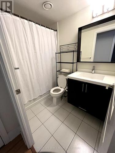 1032 - 560 Front Street W, Toronto, ON - Indoor Photo Showing Bathroom