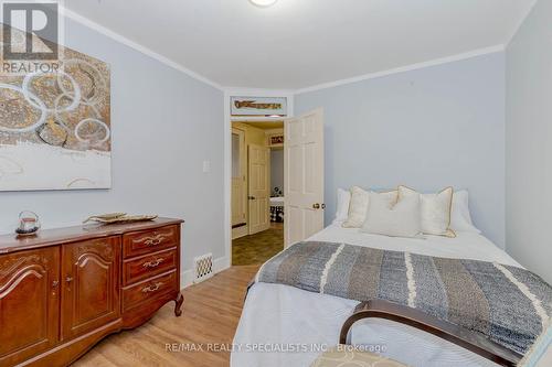 66 Agnes Street, Kitchener, ON - Indoor Photo Showing Bedroom