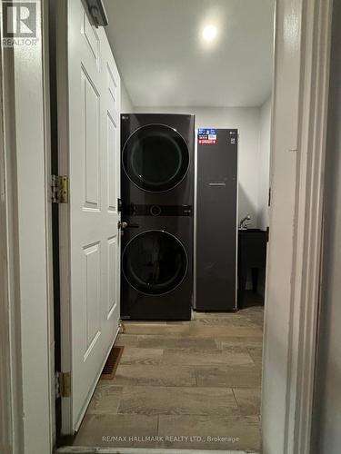 60 Morland Crescent, Ajax, ON - Indoor Photo Showing Laundry Room