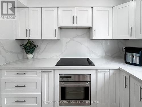60 Morland Crescent, Ajax, ON - Indoor Photo Showing Kitchen