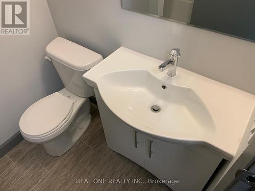 520 - 77 Leland Street, Hamilton, ON - Indoor Photo Showing Bathroom