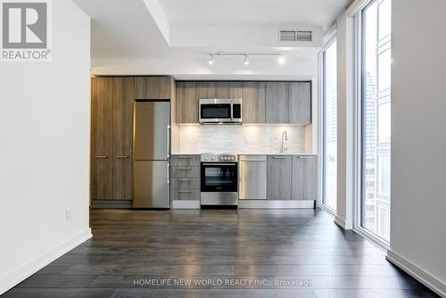 901 - 28 Wellesley Street E, Toronto, ON - Indoor Photo Showing Kitchen With Upgraded Kitchen