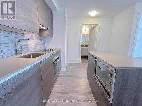 1608 - 200 Bloor Street W, Toronto, ON - Indoor Photo Showing Kitchen With Upgraded Kitchen