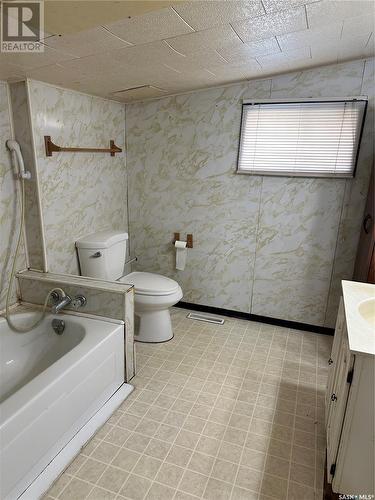 216 Lawrence Street, Carmichael, SK - Indoor Photo Showing Bathroom