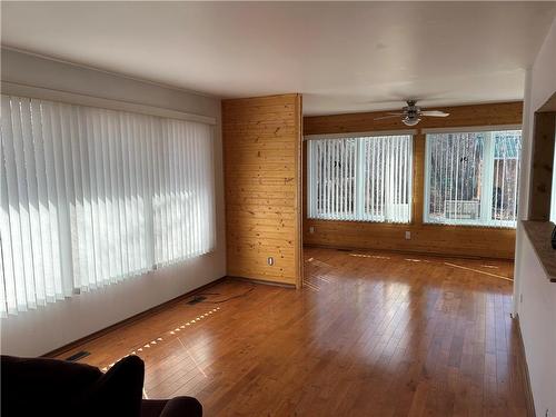 61 Wolf Road, Rorketon, MB - Indoor Photo Showing Other Room