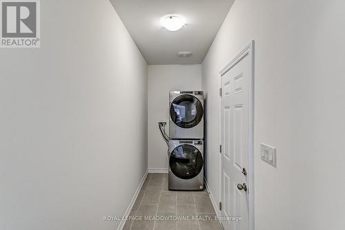 17 Gatherwood Terrace, Caledon, ON - Indoor Photo Showing Laundry Room