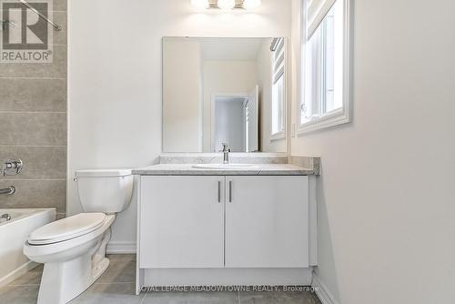 17 Gatherwood Terrace, Caledon, ON - Indoor Photo Showing Bathroom