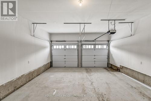 17 Gatherwood Terrace, Caledon, ON - Indoor Photo Showing Garage