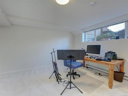 124-75 Songhees Rd, Victoria, BC - Indoor Photo Showing Office