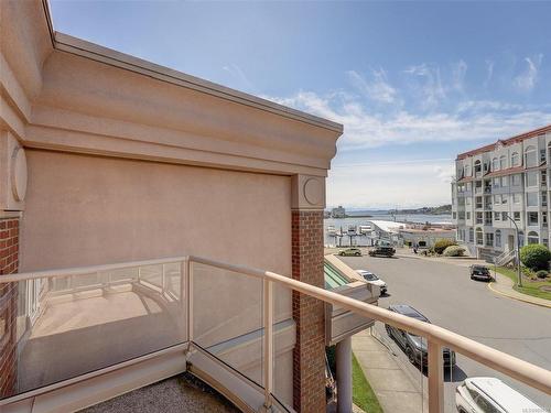 124-75 Songhees Rd, Victoria, BC - Outdoor With Balcony With Exterior
