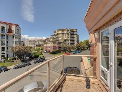 124-75 Songhees Rd, Victoria, BC - Outdoor With Balcony