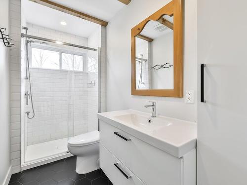 Salle de bains - 27 Ch. Du Grand-Pic, Saint-Donat, QC - Indoor Photo Showing Bathroom