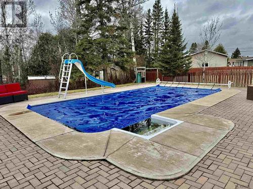 5 Kent Pl, Kapuskasing, ON - Outdoor With In Ground Pool