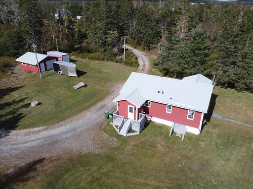 40 Ferry Road, Moser River, NS 