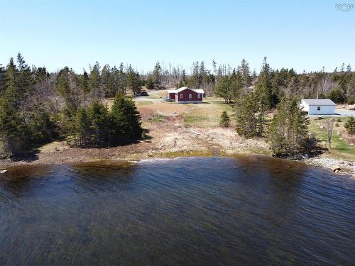 40 Ferry Road, Moser River, NS 