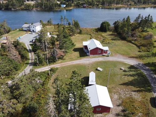 40 Ferry Road, Moser River, NS 