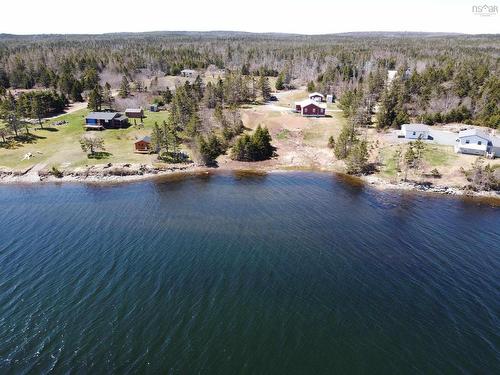 40 Ferry Road, Moser River, NS 