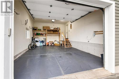 126 Meunier, Dieppe, NB - Indoor Photo Showing Garage
