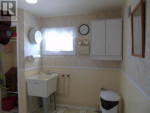 13 Valley Road, Bell Island, NL - Indoor Photo Showing Bathroom
