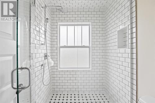 3564 Seven Lakes, Lasalle, ON - Indoor Photo Showing Bathroom