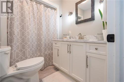 496 Wilbert Street, Pembroke, ON - Indoor Photo Showing Bathroom