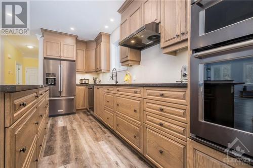 1351 County Rd 7 Road, Morewood, ON - Indoor Photo Showing Kitchen With Upgraded Kitchen