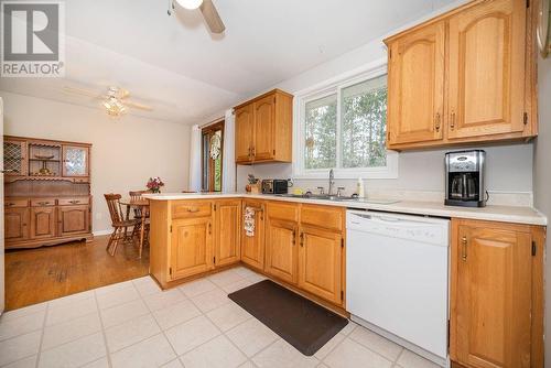 86 Pinewood Place, Deep River, ON - Indoor Photo Showing Kitchen