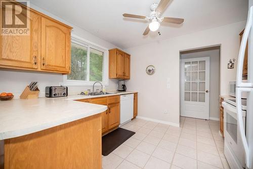 86 Pinewood Place, Laurentian Hills, ON - Indoor Photo Showing Kitchen