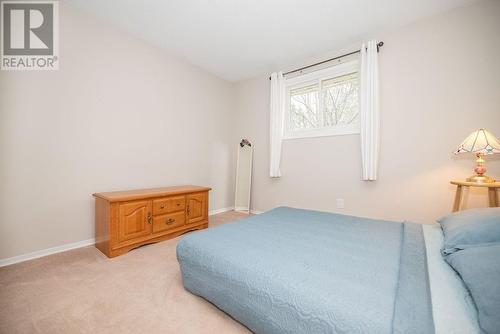 86 Pinewood Place, Laurentian Hills, ON - Indoor Photo Showing Bedroom