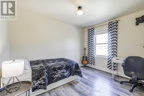 5385 Twidale Avenue, Niagara Falls, ON - Indoor Photo Showing Bedroom