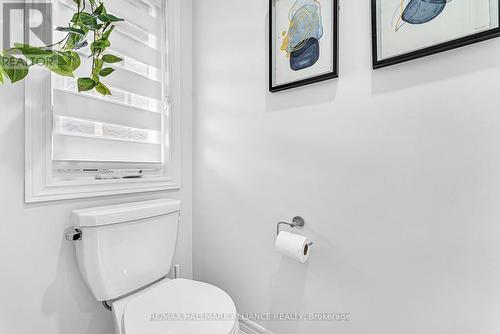20 Westfield Crescent, Hamilton, ON -  Photo Showing Bathroom