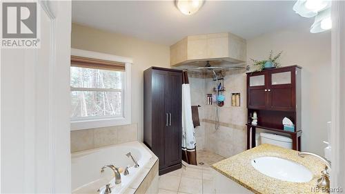 29 Highland Road, Grand Bay-Westfield, NB - Indoor Photo Showing Bathroom