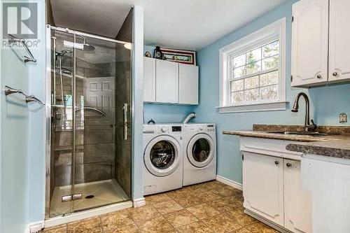 63 Country Lane, Chelmsford, ON - Indoor Photo Showing Laundry Room