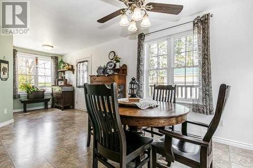 63 Country Lane, Chelmsford, ON - Indoor Photo Showing Dining Room