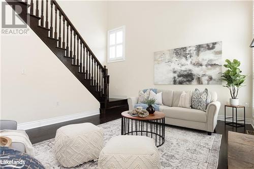 67 Clearbrook Trail, Bracebridge, ON - Indoor Photo Showing Living Room