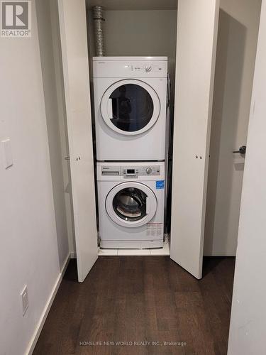 3310 - 101 Charles Street E, Toronto, ON - Indoor Photo Showing Laundry Room