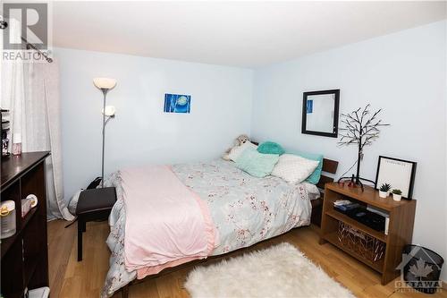 1124 Alenmede Crescent, Ottawa, ON - Indoor Photo Showing Bedroom