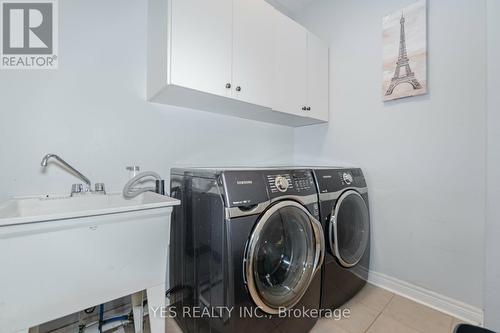 28 Totten Drive, Brampton, ON - Indoor Photo Showing Laundry Room
