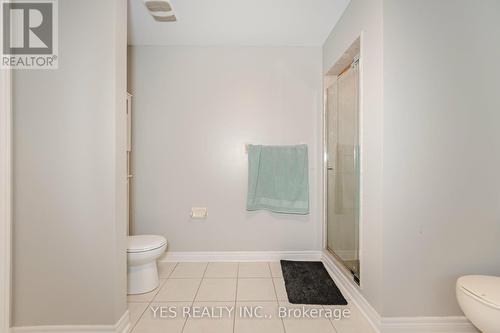 28 Totten Drive, Brampton, ON - Indoor Photo Showing Bathroom