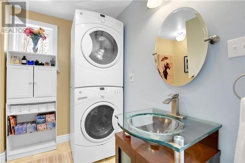 83 Harry Street, Renfrew, ON - Indoor Photo Showing Laundry Room
