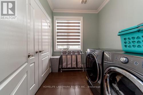 2 Zephyr Road, Caledon, ON - Indoor Photo Showing Laundry Room