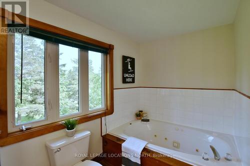116 Tyrolean Lane, Blue Mountains, ON - Indoor Photo Showing Bathroom