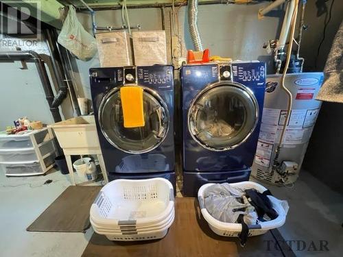 49 Niven St, Temiskaming Shores, ON - Indoor Photo Showing Laundry Room