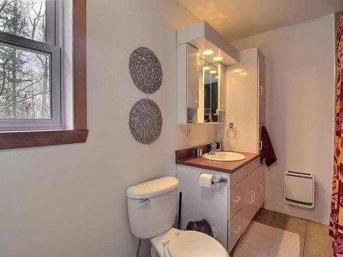 Salle de bains - 345 Ch. Victoria, Bury, QC - Indoor Photo Showing Bathroom