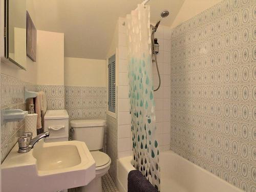Salle de bains - 345 Ch. Victoria, Bury, QC - Indoor Photo Showing Bathroom
