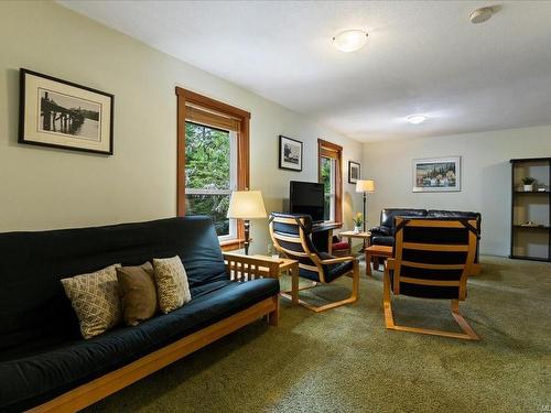 901 Sandpiper Pl, Tofino, BC - Indoor Photo Showing Other Room